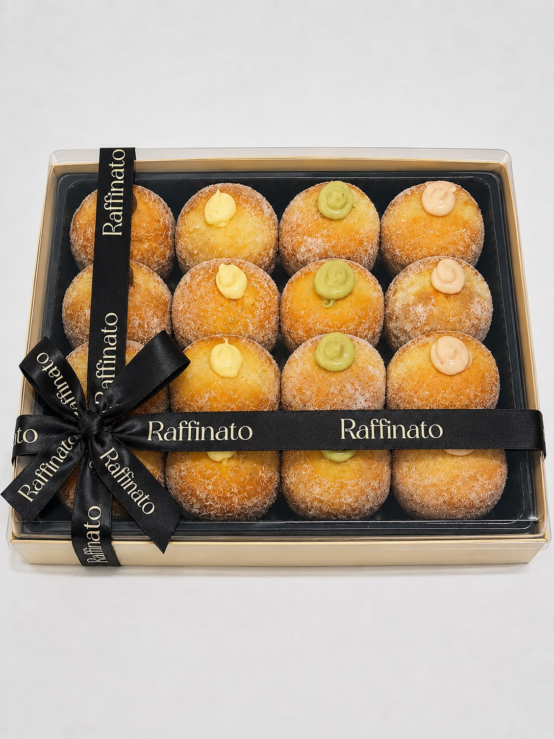 Assorted Donuts 16 pieces gift box with Raffinato ribbon