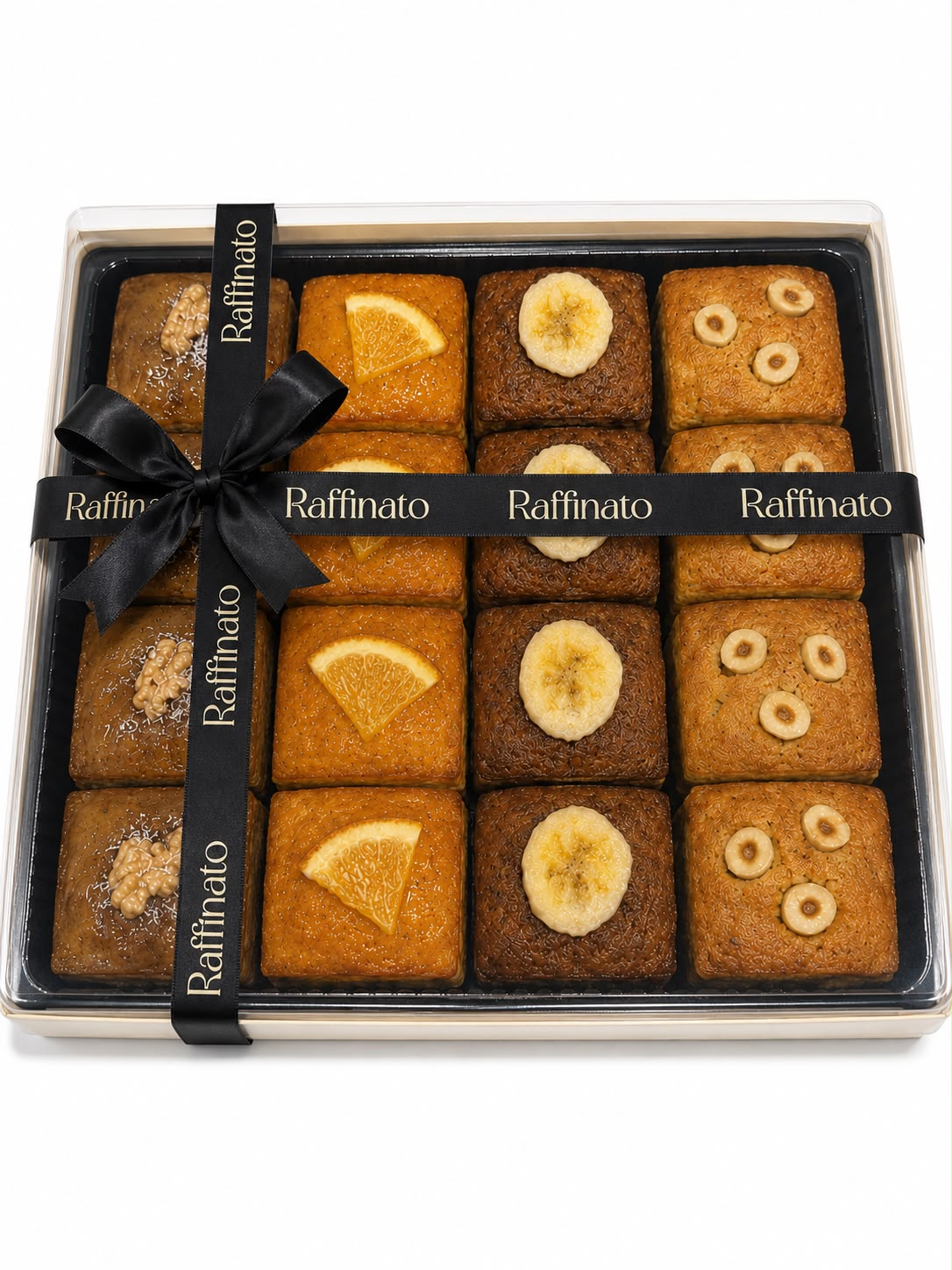 Assorted Mini Cakes 16 pieces gift box with Raffinato ribbon